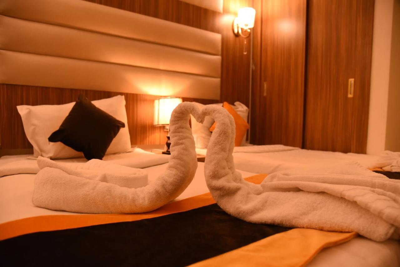 Hotel Al-andalus Palace Golden